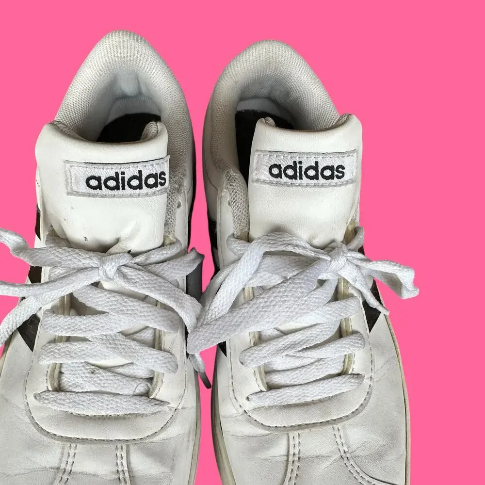 Adidas Sneakers Kids Size 2.5 White Black Classic Athletic Shoe Play Walk School